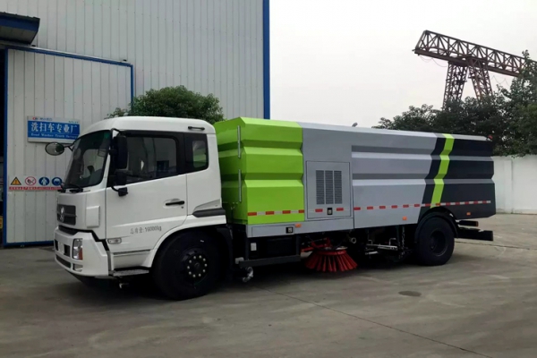 東風(fēng)天錦CLW5160TXSD5型洗掃車圖片