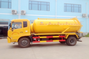 東風天錦10噸CLW5161GXWD5型吸污車圖片