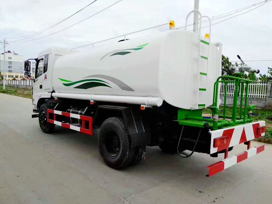 東風(fēng)御虎灑水車圖片,東風(fēng)12噸灑水車圖片