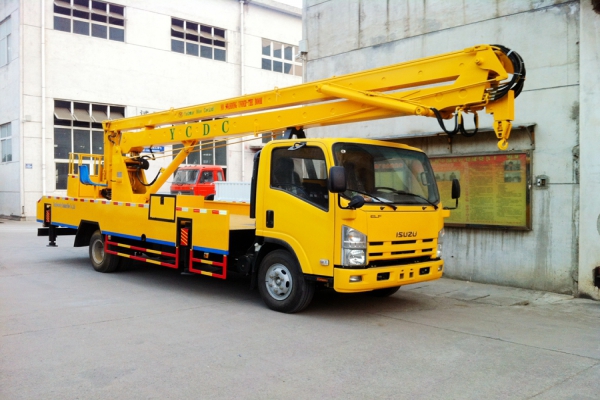 五十鈴折疊式高空作業(yè)車圖片