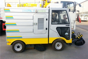 電動(dòng)2200DTSL型環(huán)衛(wèi)掃地車(chē)圖片