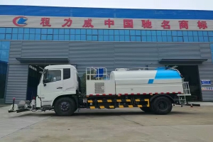 高壓沖洗車(chē)在使用過(guò)程中應(yīng)注意的事項(xiàng)