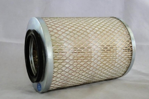 掃路車三濾保養(yǎng)之中 空氣濾芯應(yīng)該占據(jù)