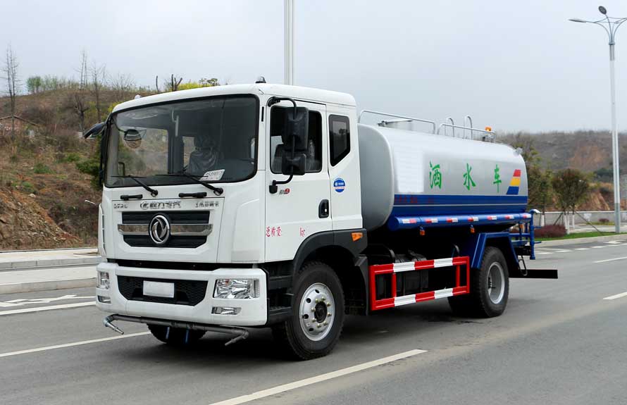 東風D9系列12噸灑水車