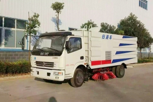 掃路車在惡劣的環境中作業需注意的4大事項
