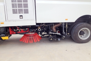 湖北程力掃路車的掃刷價(jià)格