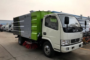 湖北程力掃路車行駛中應(yīng)該注意哪些方面問題？