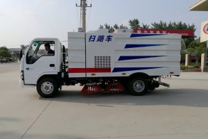 湖北程力掃路車 性能，品質(zhì)保證!