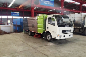 掃路車長期停放再使用時要注意哪些細節(jié)