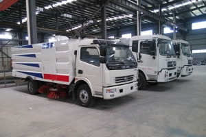 馬路衛(wèi)生清掃車時(shí)隔一年需例行檢查的項(xiàng)目