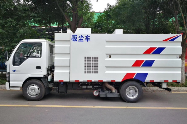 湖北程力教你如何來保養(yǎng)道路清掃車底盤易損零件