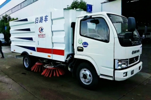 東風(fēng)D6掃路車的底盤配置和上裝配置參數(shù)介紹