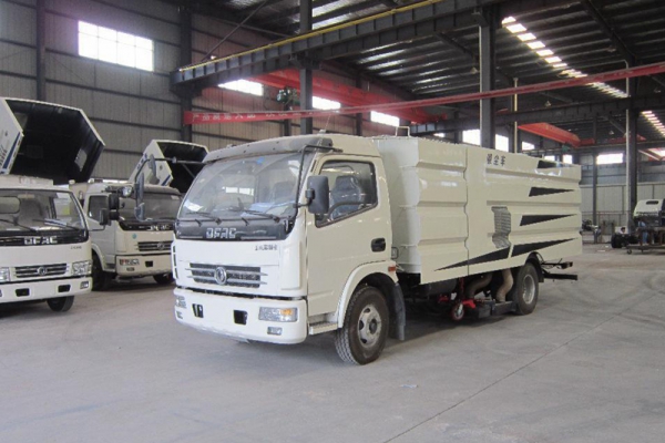 多功能吸塵車(chē)工作原理