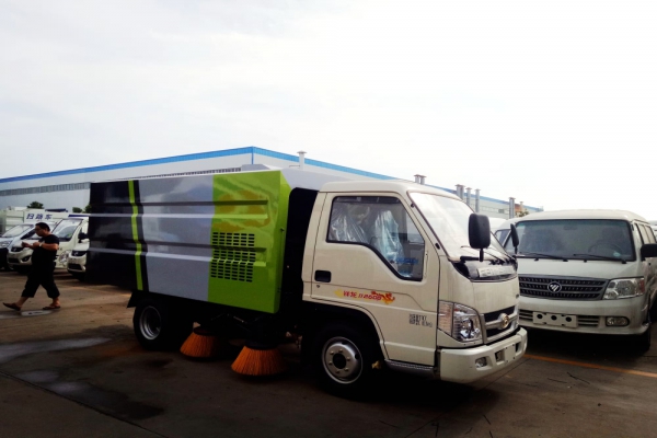 福田小型掃路車