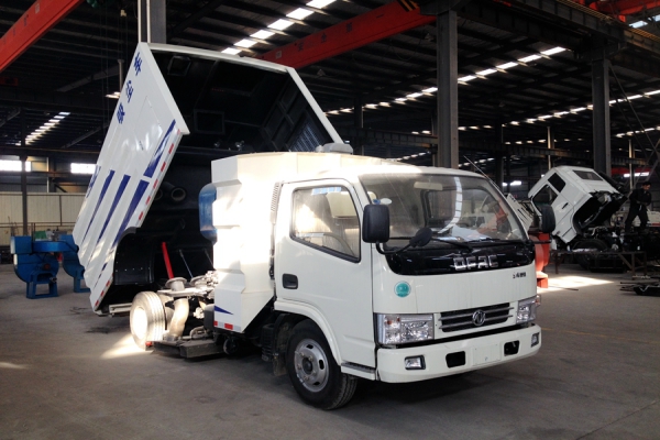 小型吸塵車(chē)報(bào)價(jià)