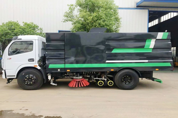 東風(fēng)多利卡洗掃車CLW5110TXSD5洗掃車