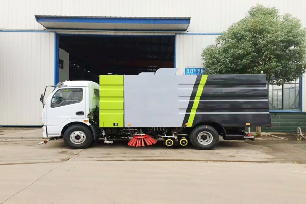 東風(fēng)多利卡洗掃車