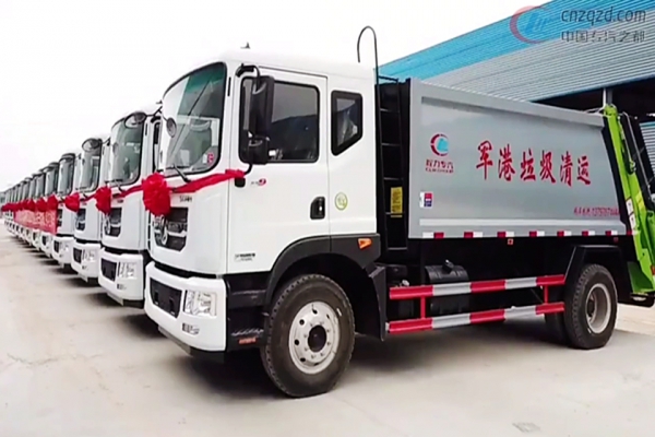 批量東風(fēng)D9壓縮垃圾車視頻