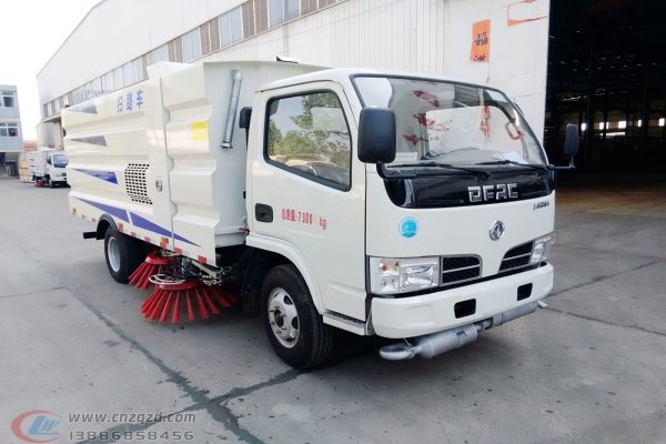 小型東風(fēng)吸塵車(chē)