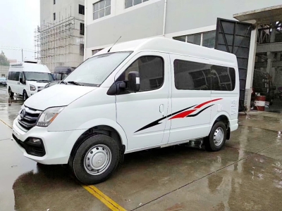 上汽大通V80短軸中頂B型房車