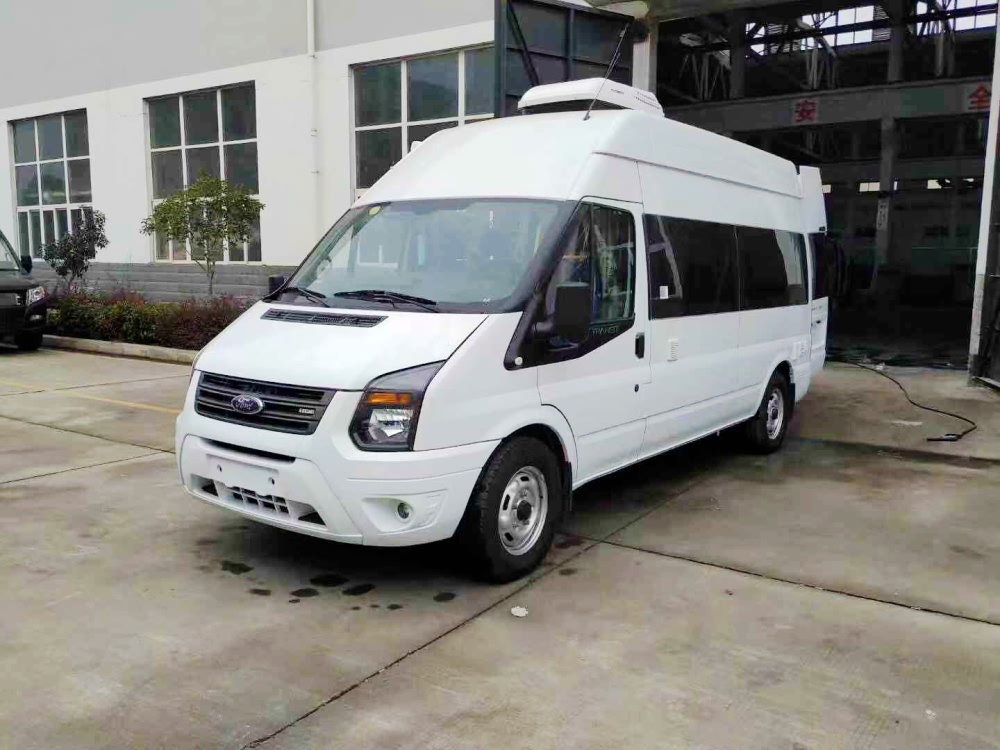 福特新世代移動牙醫(yī)房車外觀圖片