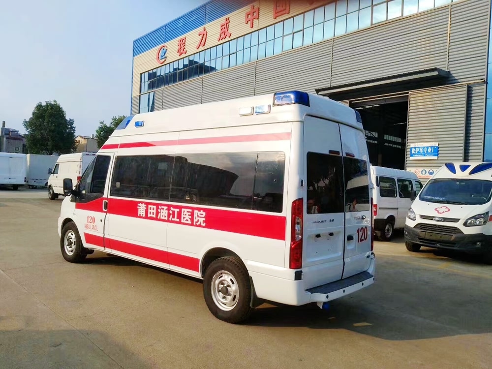 福特新世代V348監(jiān)護(hù)型救護(hù)車(chē)左后圖片