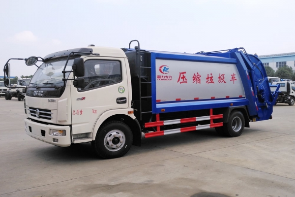 壓縮式垃圾車需要維護保養(yǎng)的8大事項