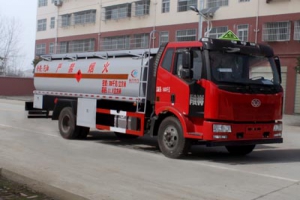 運(yùn)油車CLW5163GYYC5
