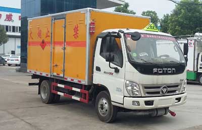 易燃液體廂式運(yùn)輸車CLW5040XRYB5