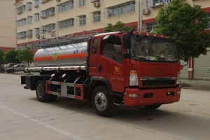 氧化性物品罐式運(yùn)輸車CLW5140GYWZ5