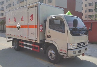腐蝕性物品廂式運輸車CLW5046XFWE5
