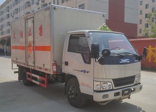 爆破器材運(yùn)輸車CLW5043XQYJ5