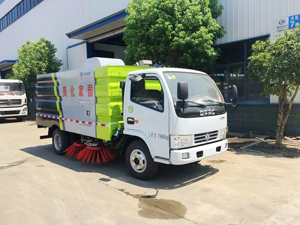 東風(fēng)輕型微型掃路車