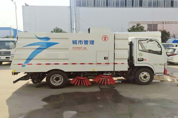 東風(fēng)福瑞卡掃地車價(jià)格