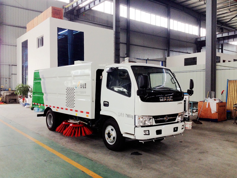 小型機(jī)械掃地車