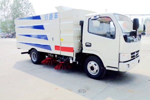 鄉(xiāng)村公路掃地車