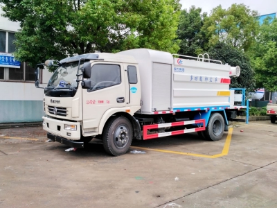 東風(fēng)大多利卡霧炮車(方形9噸、30-60米噴霧機)