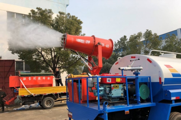 東風大多利卡噴灑車(8噸、30-40米噴霧機)