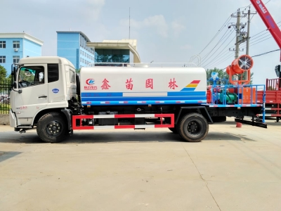 東風(fēng)天錦灑水抑塵車(12立方、30米噴霧機)