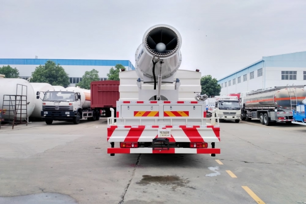 東風(fēng)天錦霧炮車(方形外觀、50-100米噴霧機(jī))