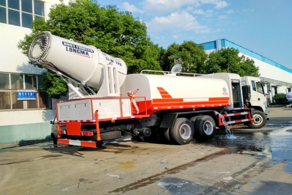 東風(fēng)隨專后雙橋抑塵車(60-120米霧炮機)