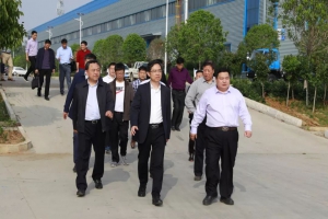 隨州市領(lǐng)導(dǎo)班子赴程力汽車集團(tuán)調(diào)研指導(dǎo)工作，督導(dǎo)解決實際問題促進(jìn)企業(yè)更大發(fā)展