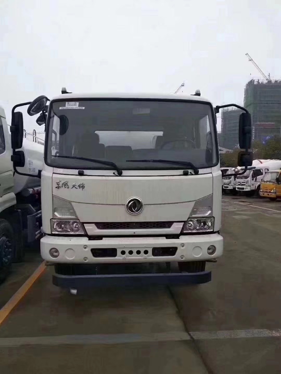 新款東風天錦KS洗掃車