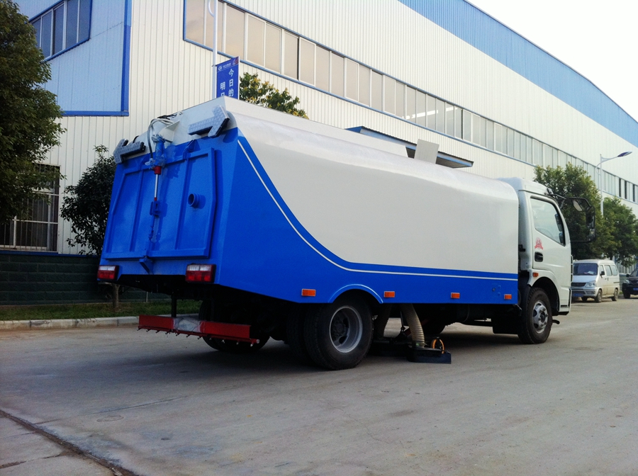 道路清掃吸塵車廠家