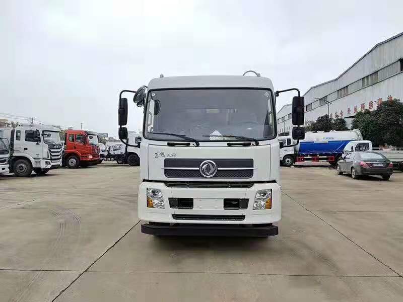 東風(fēng)天錦壓縮式垃圾車圖片