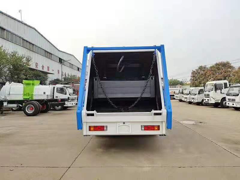 東風(fēng)天錦天然氣新能源壓縮式垃圾車圖片